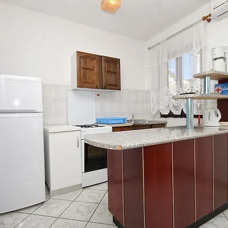 Apartment By The Sea Zavalatica, Korcula - 9315