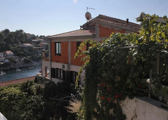 By The Sea Zavalatica, Korcula - 9315 *
